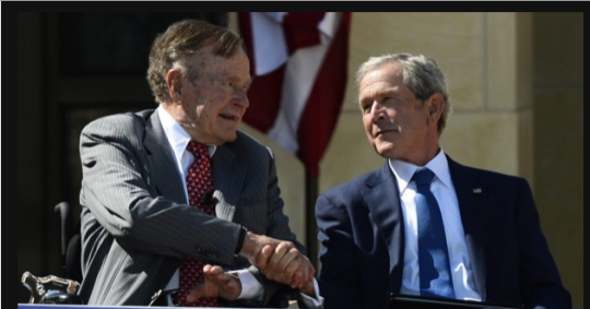 Hai cha con Bush cùng làm tổng thống.