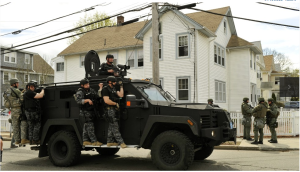 Quân cảnh và cảnh sát Mỹ ở Boston. Ảnh: internet