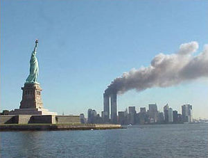 Liberty and Twin Towers. Nguồn: WIKI